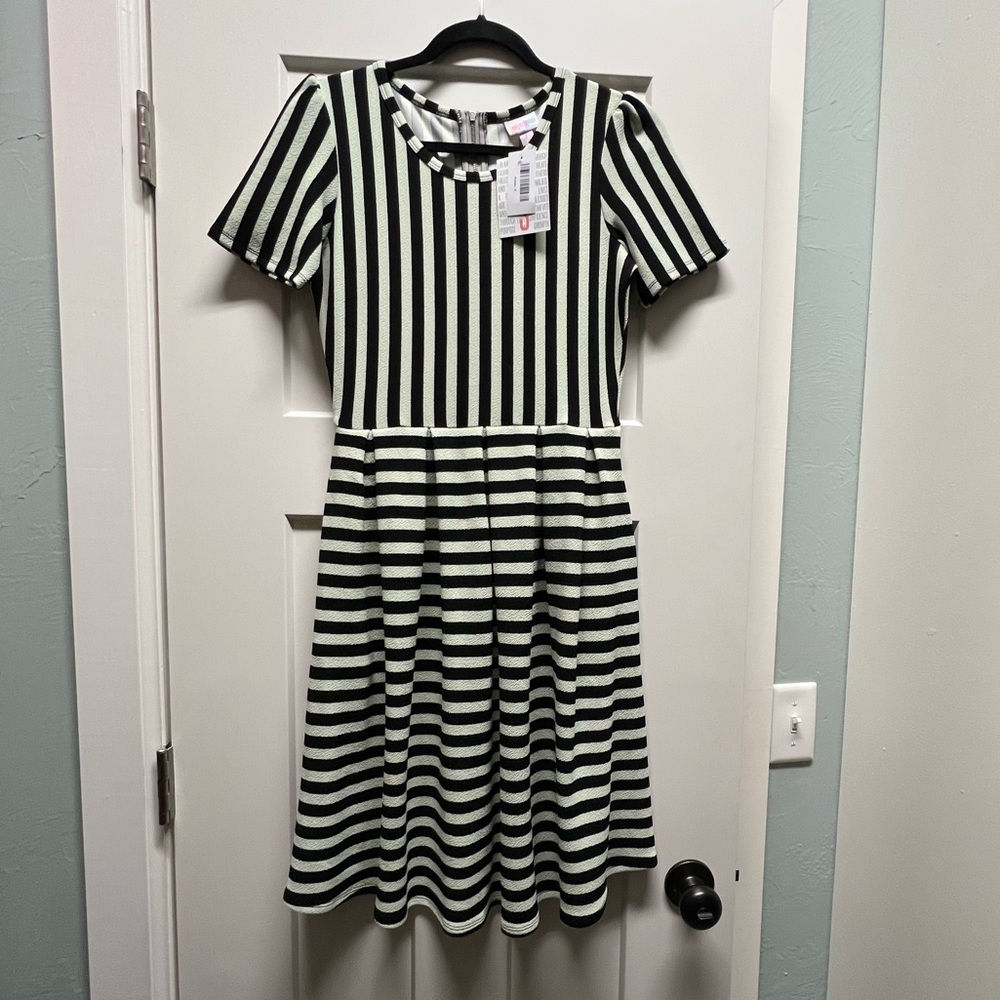 Brand New Size Small Black and White Amelia Dress- Lularoe